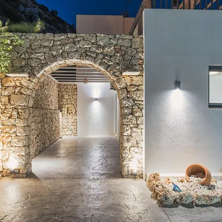 Paganos بيت للعطل *